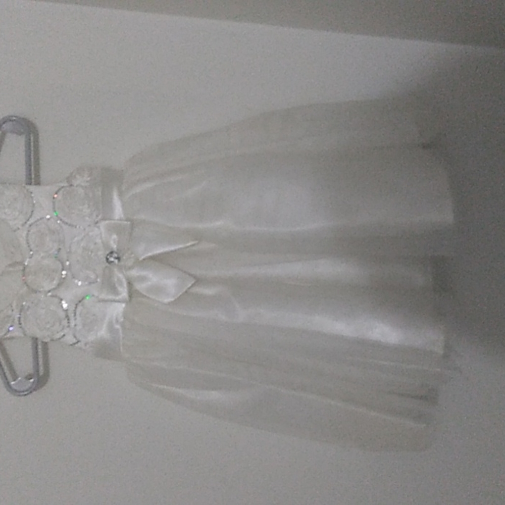 Lace dress with a bow